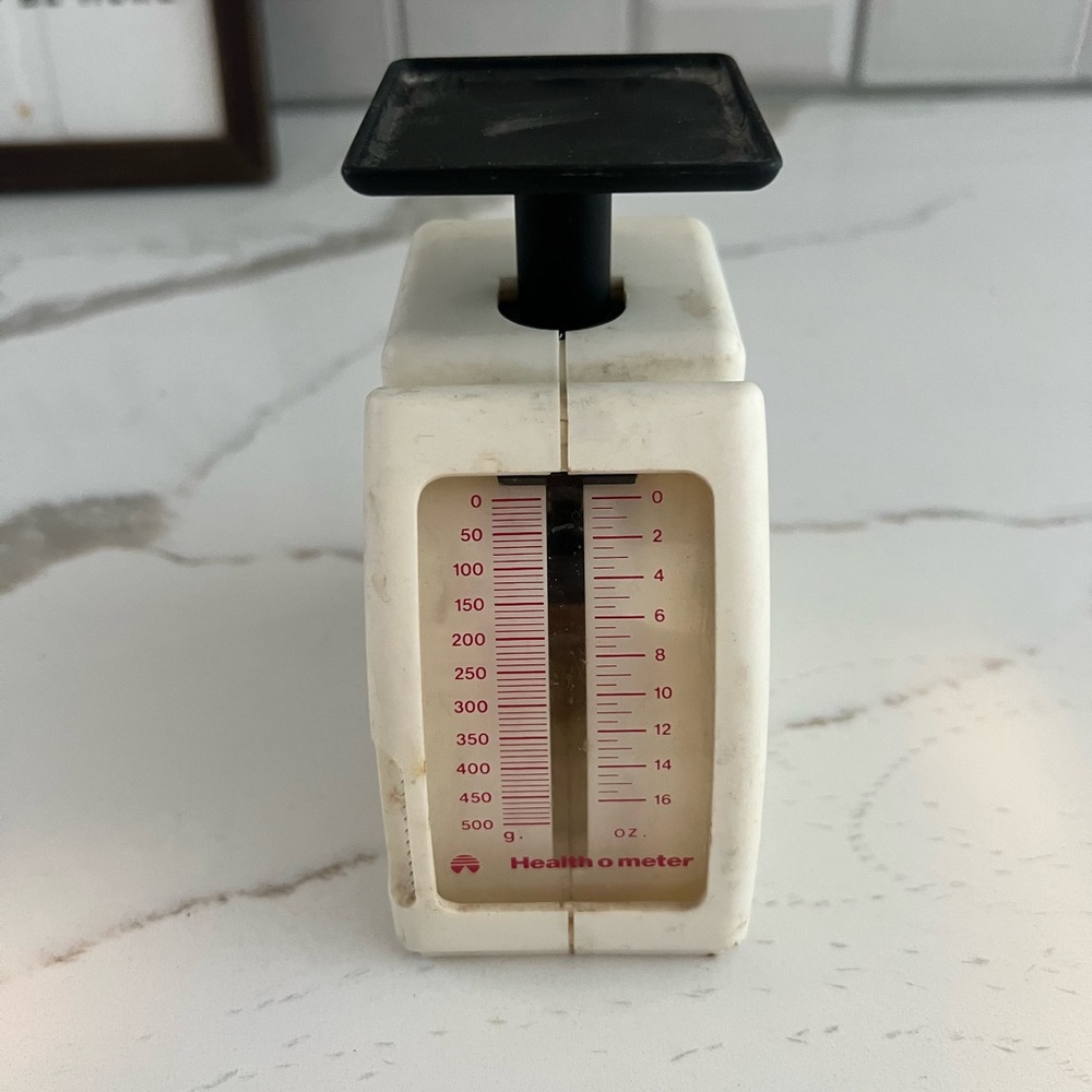 White Kitchen Scale
